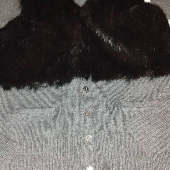 Simply Vera Vera Wang Gray Button Down Sweater With Black Faux Fur - Picture 3 of 12